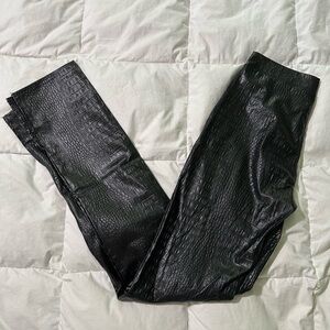Women’s Faux Leather Crocodile Pants Medium Black Straight Leg Stretch Bikercore